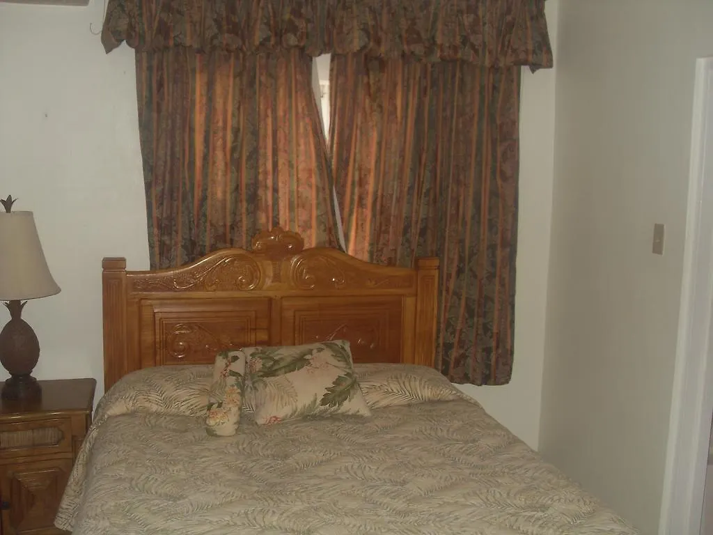 포트안토니오 The Crest Conference And Retreat Facility 빌라 0*,